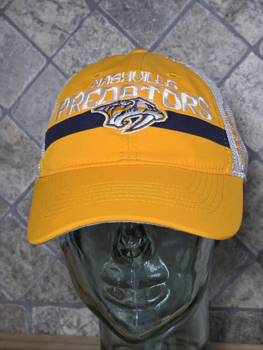 Nashville Predators NHL Reebok Center Ice Flex Fit Hockey Hat L/XL